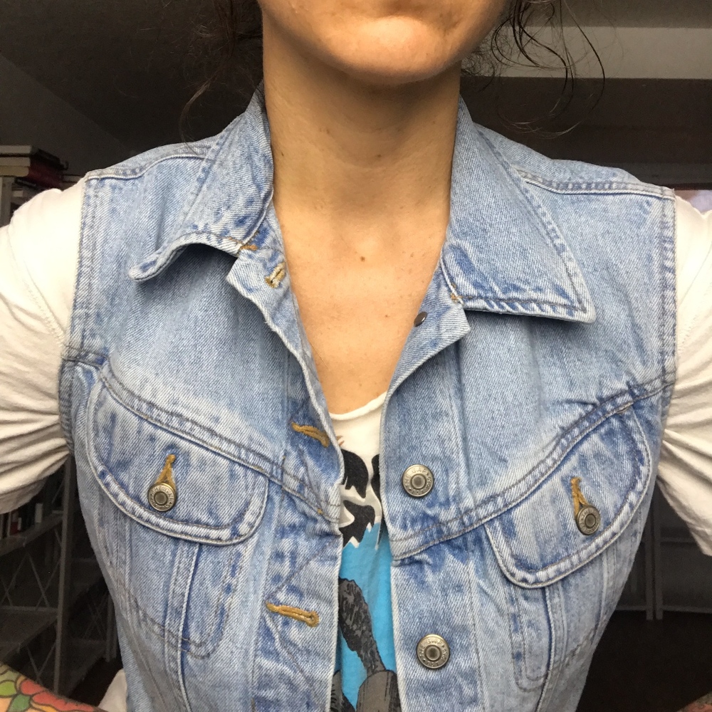 Vintage GAP Denim Vest - B6 - Picture 4 of 6